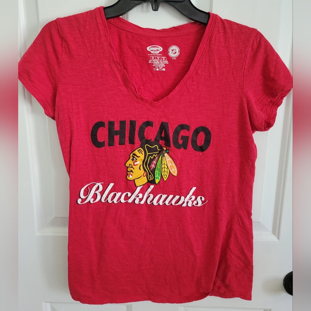 Concepts Sport Women's Red Chicago Blackhawks NHL Tee Size Medium